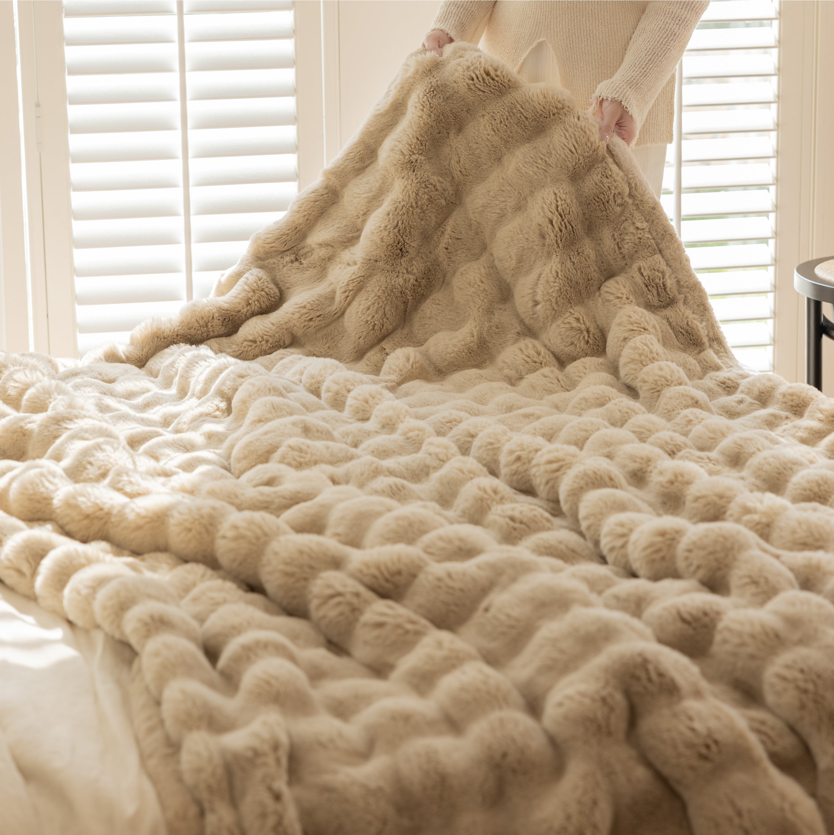 Snow Queen Rabbit Fur Blanket  Comfy blankets, Fur throw blanket, Bedroom  blanket