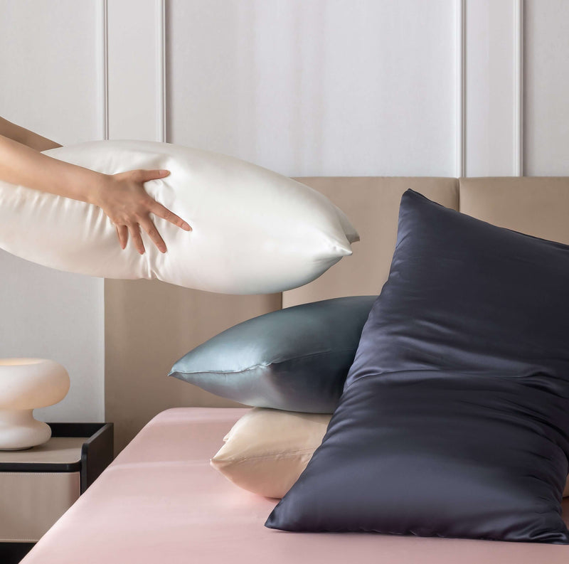 1. Souverhome Mulberry Silk Pillowcase
